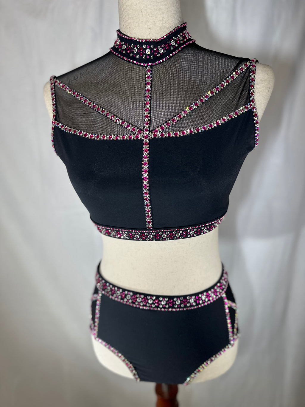 Dangerous Divine-Adult Medium