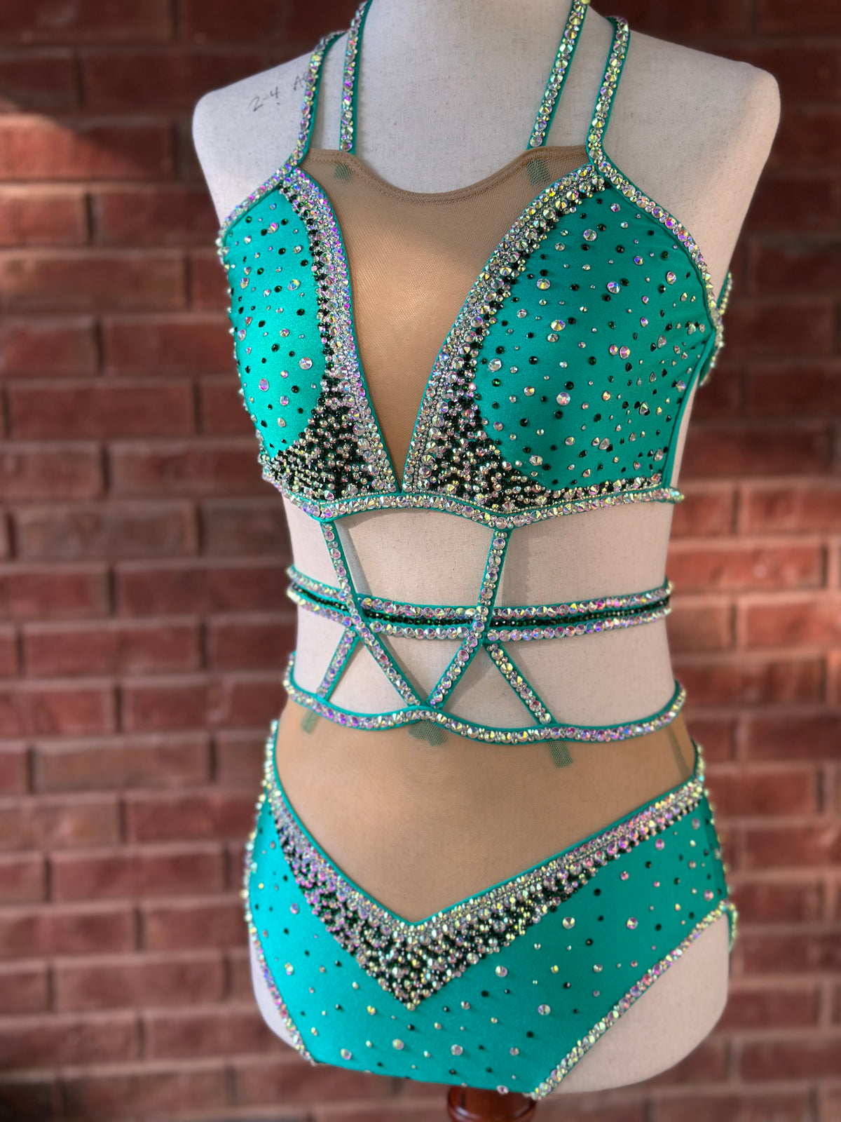 Reign-Adult Small